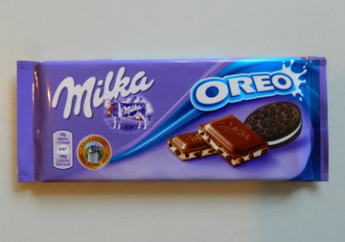 Ciocolata Milka cu biscuiti Oreo