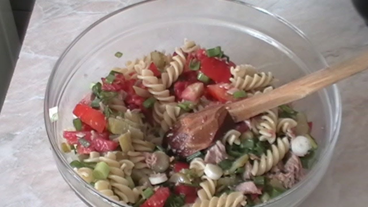 Salata de paste cu rosii uscate Frufru