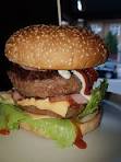 Fast Food, hamburger; 1 felie mare de vita tocata, simplu