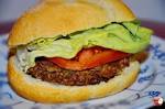Fast Food, hamburger dublu; 2 felii de vita tocata, obisnuita, cu condimente