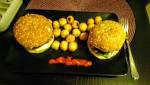 Fast Foods, Hamburger; Simplu, mare de burger; Cu condimente, legume si maioneza