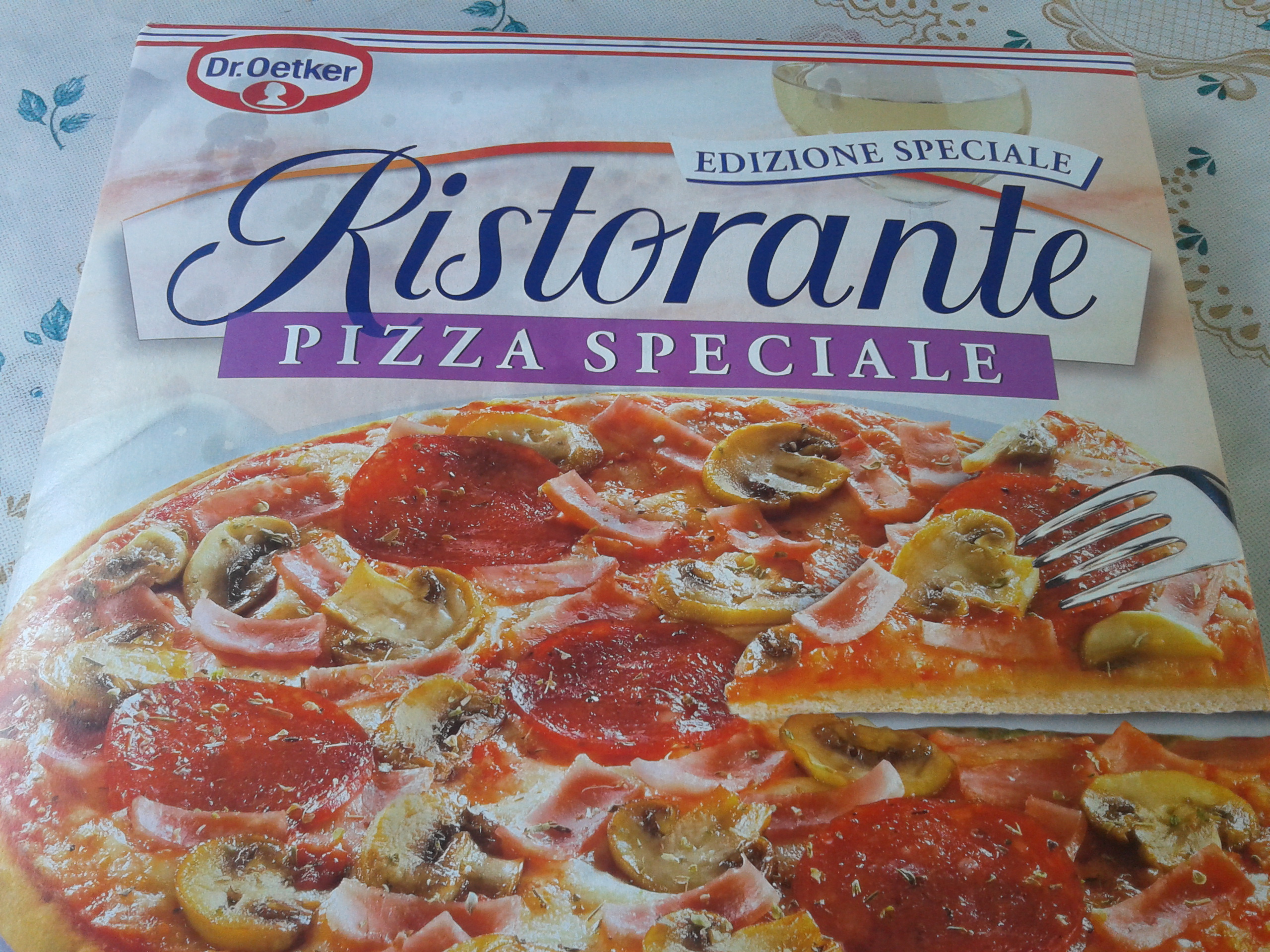 Pizza cu salam, Ristorante