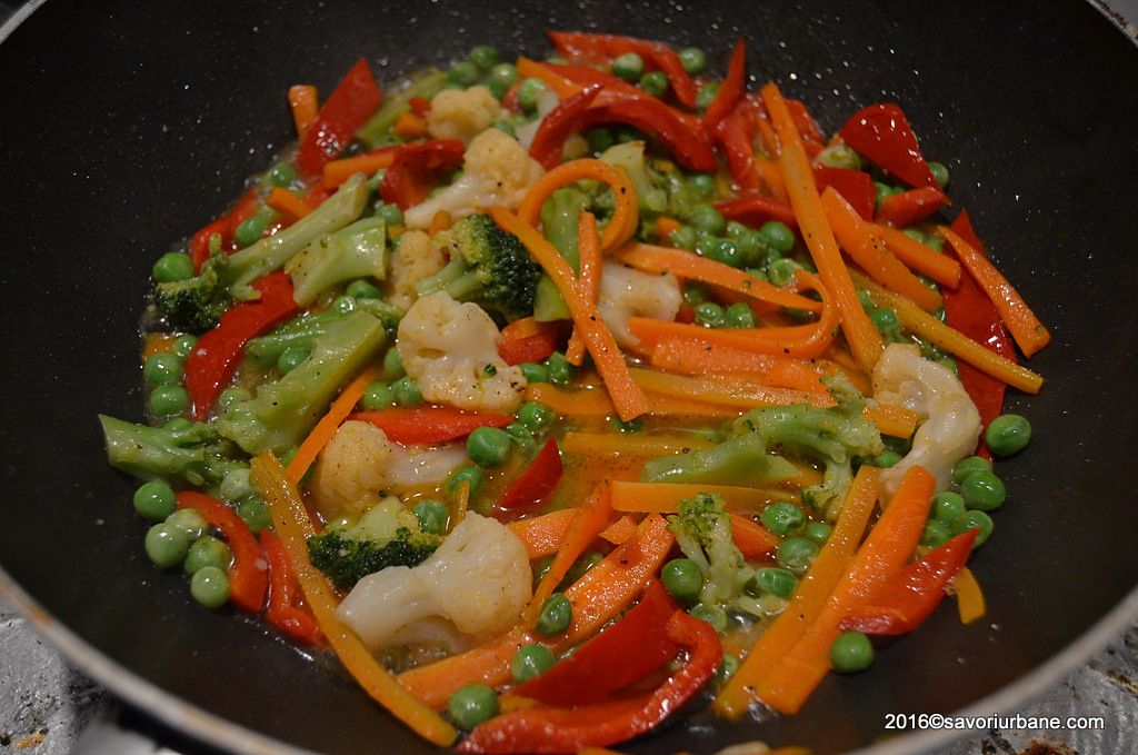 Amestec de legume congelate (carne, brocoli si conopida), inForma