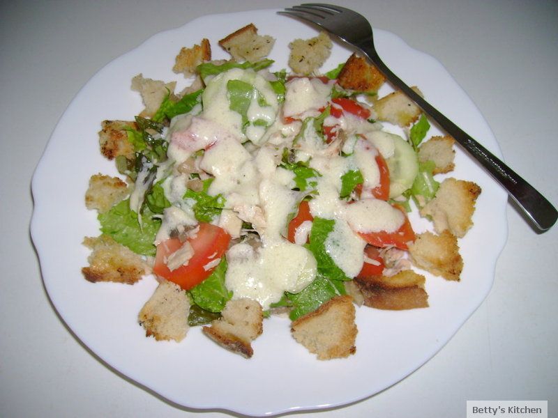 Salata verde cu ou si mozzarella