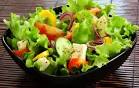 Salata de legume cu branza